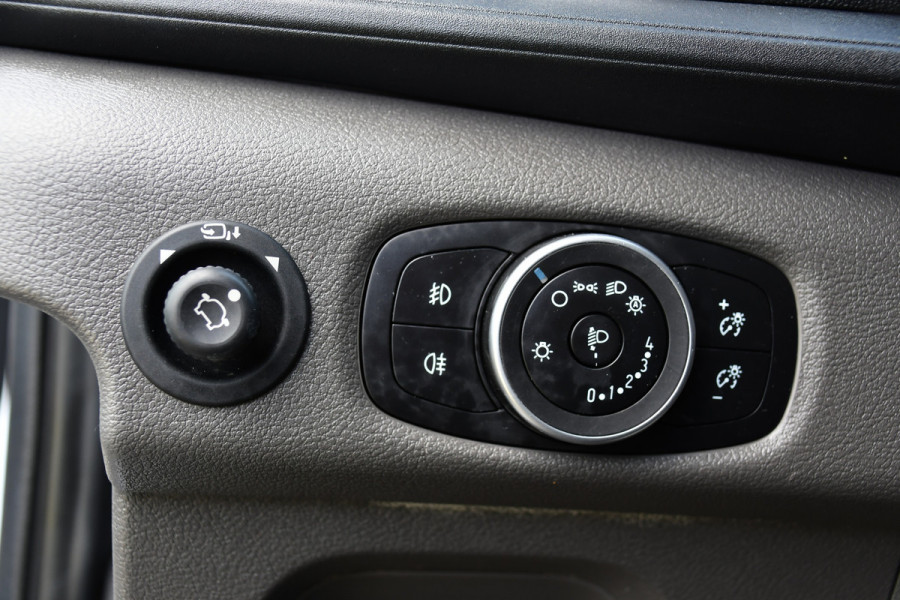 Ford Transit 350 2.0 TDCI L3H2 Limited RWD Adaptieve Cruise, Camera, Carplay, Xenon, 170pk, Automaat, Trekhaak, Navi, Uniek!