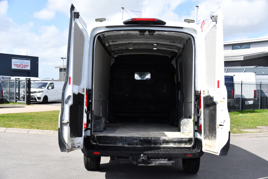 Ford Transit 350 2.0 TDCI L3H2 Limited RWD Adaptieve Cruise, Camera, Carplay, Xenon, 170pk, Automaat, Trekhaak, Navi, Uniek!