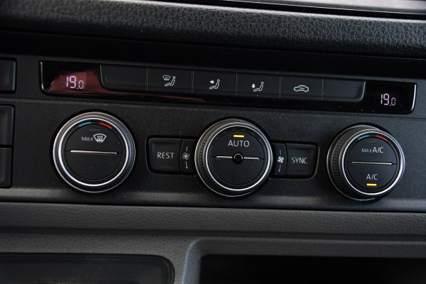 Volkswagen Crafter 35 2.0 TDI L3H3 4Motion PB Edition Camera, Cruise, Carplay, LED, 4x4, 177pk, Automaat, Trekhaak, Multimedia, Uniek!