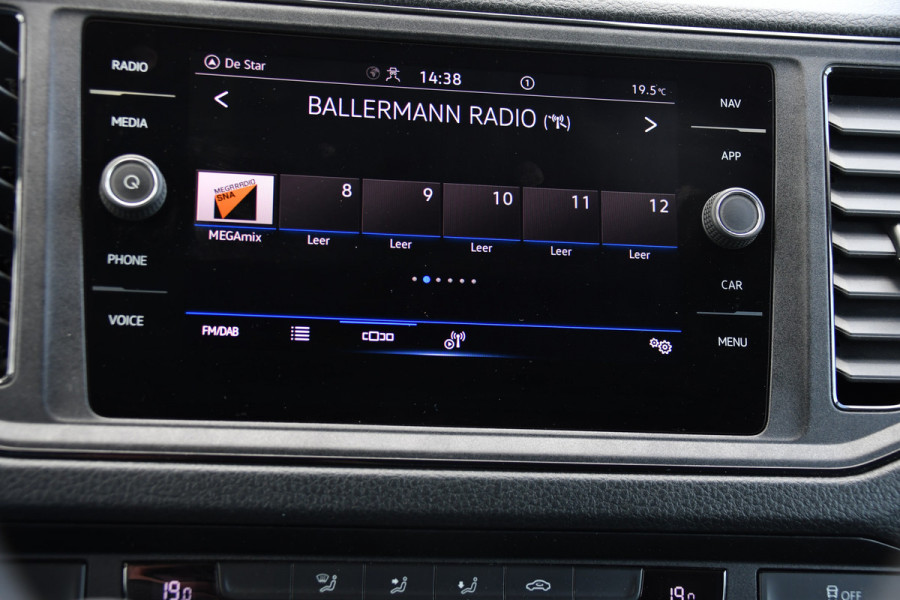 Volkswagen Crafter 35 2.0 TDI L3H3 4Motion PB Edition Camera, Cruise, Carplay, LED, 4x4, 177pk, Automaat, Trekhaak, Multimedia, Uniek!