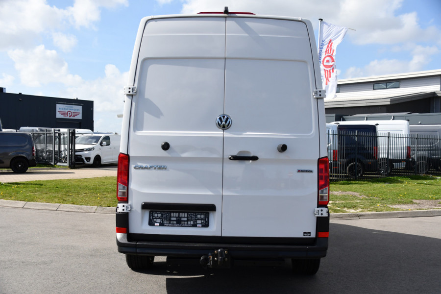 Volkswagen Crafter 35 2.0 TDI L3H3 4Motion PB Edition Camera, Cruise, Carplay, LED, 4x4, 177pk, Automaat, Trekhaak, Multimedia, Uniek!