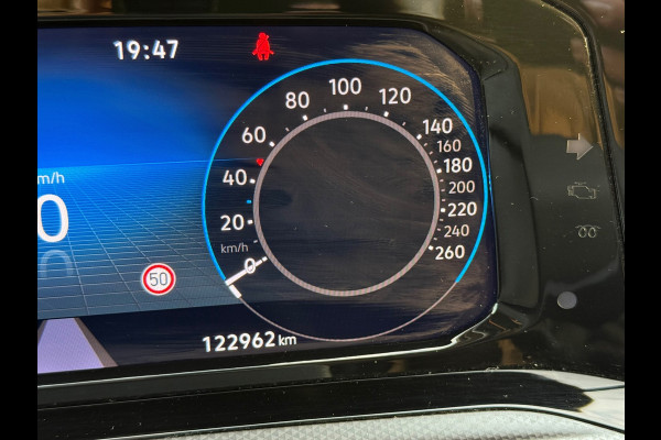 Volkswagen Golf 2.0 TDI Life Business / APK / SFEER VERLICHT. / CRUISE / NETTE AUTO / INRUIL MOG.