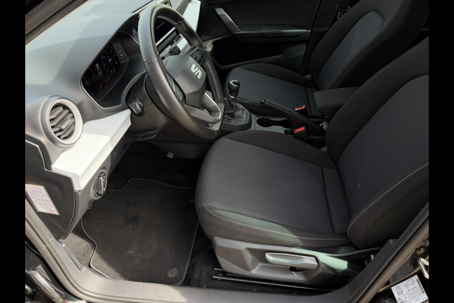 Seat Ibiza 1.0 EcoTSI Style Business Connect / Carplay / Parkeersensoren V+A / 17'' LM / Stoelverwarming