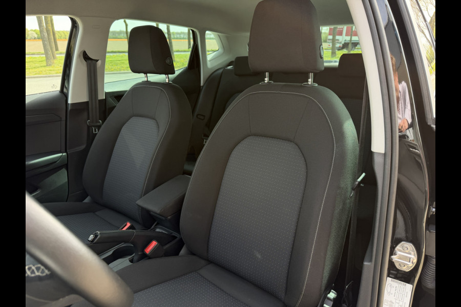 Seat Ibiza 1.0 EcoTSI Style Business Connect / Carplay / Parkeersensoren V+A / 17'' LM / Stoelverwarming