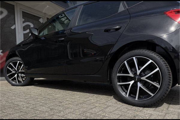 Seat Ibiza 1.0 EcoTSI Style Business Connect / Carplay / Parkeersensoren V+A / 17'' LM / Stoelverwarming