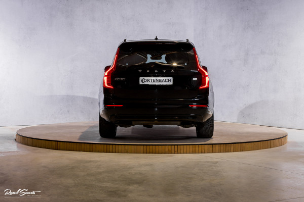 Volvo XC90 2.0 T8 Plug-in hybrid AWD Ultra Dark Long Range Luchtvering | Bowers&Wilkins | Zwenkbare trekhaak | Panorama dak | Stoelverkoeling + massage |