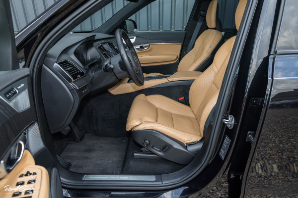Volvo XC90 2.0 T8 Plug-in hybrid AWD Ultra Dark Long Range Luchtvering | Bowers&Wilkins | Zwenkbare trekhaak | Panorama dak | Stoelverkoeling + massage |