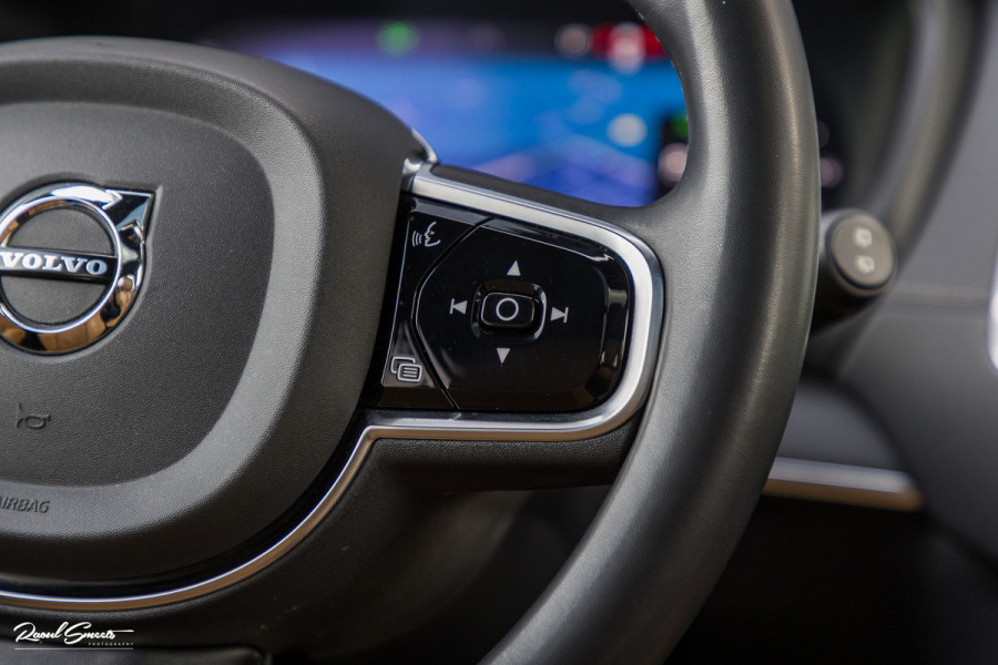 Volvo XC90 2.0 T8 Plug-in hybrid AWD Ultra Dark Long Range Luchtvering | Bowers&Wilkins | Zwenkbare trekhaak | Panorama dak | Stoelverkoeling + massage |