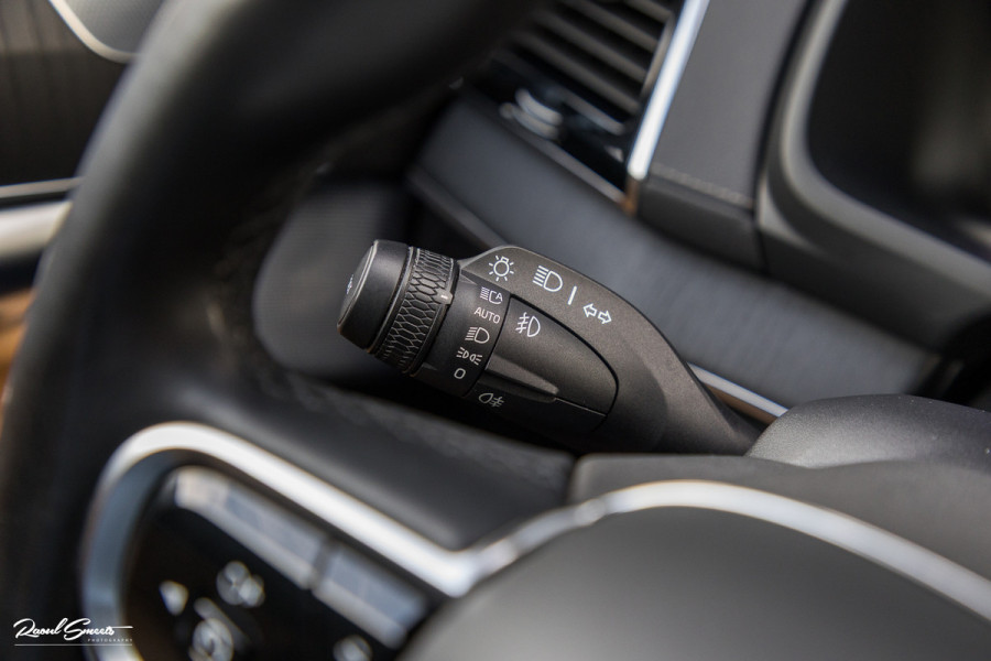 Volvo XC90 2.0 T8 Plug-in hybrid AWD Ultra Dark Long Range Luchtvering | Bowers&Wilkins | Zwenkbare trekhaak | Panorama dak | Stoelverkoeling + massage |