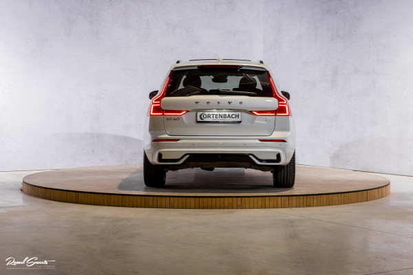 Volvo XC60 2.0 T6 Plug-in hybrid AWD Plus Dark Long range | Long Range | Panorama dak | Zwenkbare trekhaak | Harman Kardon | Memory |