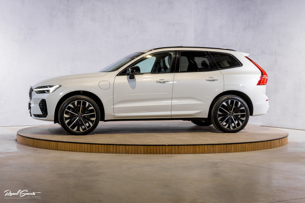 Volvo XC60 2.0 T6 Plug-in hybrid AWD Plus Dark Long range | Long Range | Panorama dak | Zwenkbare trekhaak | Harman Kardon | Memory |