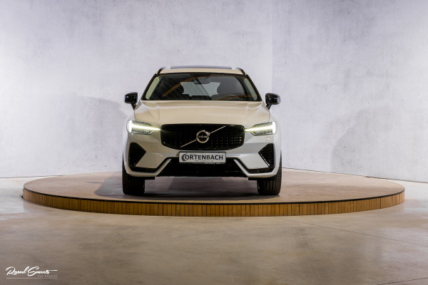 Volvo XC60 2.0 T6 Plug-in hybrid AWD Plus Dark Long range | Long Range | Panorama dak | Zwenkbare trekhaak | Harman Kardon | Memory |