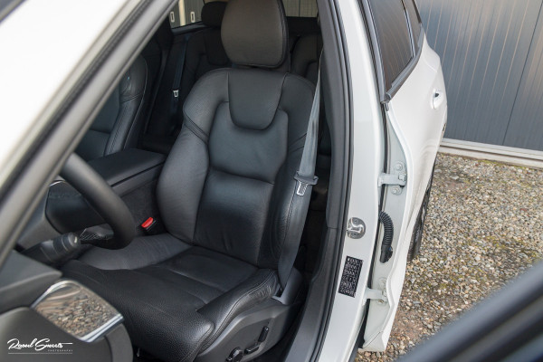 Volvo XC60 2.0 T6 Plug-in hybrid AWD Plus Dark Long range | Long Range | Panorama dak | Zwenkbare trekhaak | Harman Kardon | Memory |