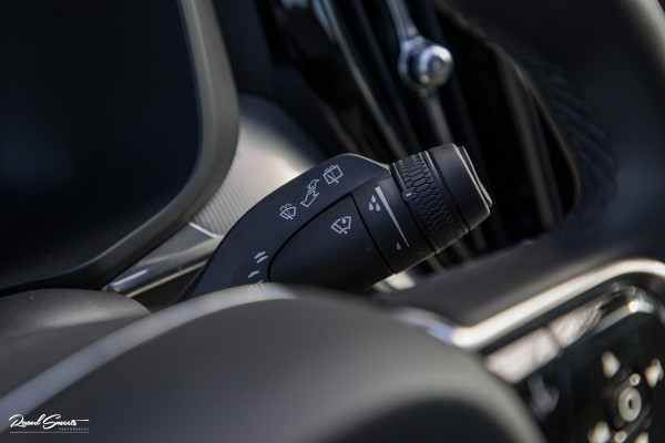 Volvo XC60 2.0 T6 Plug-in hybrid AWD Plus Dark Long range | Long Range | Panorama dak | Zwenkbare trekhaak | Harman Kardon | Memory |