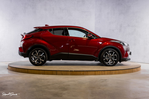 Toyota C-HR 1.8 Hybrid Team D | Cruise control | Blis | Keyless entry | Premium pack |