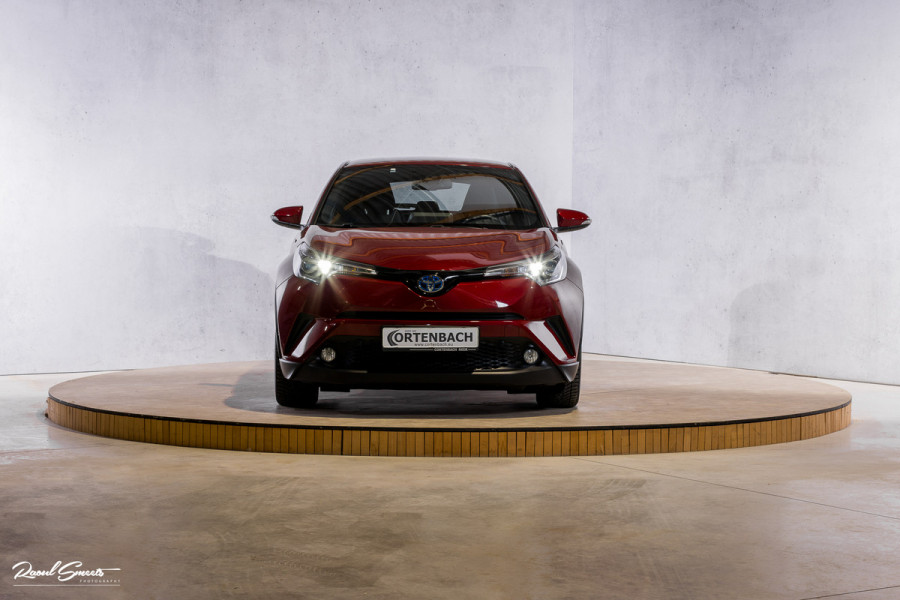 Toyota C-HR 1.8 Hybrid Team D | Cruise control | Blis | Keyless entry | Premium pack |