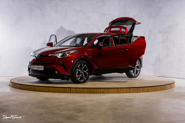 Toyota C-HR 1.8 Hybrid Team D | Cruise control | Blis | Keyless entry | Premium pack |