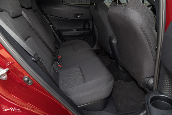 Toyota C-HR 1.8 Hybrid Team D | Cruise control | Blis | Keyless entry | Premium pack |