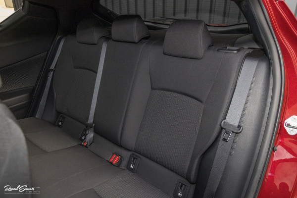 Toyota C-HR 1.8 Hybrid Team D | Cruise control | Blis | Keyless entry | Premium pack |