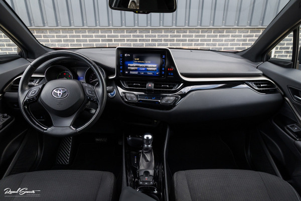 Toyota C-HR 1.8 Hybrid Team D | Cruise control | Blis | Keyless entry | Premium pack |