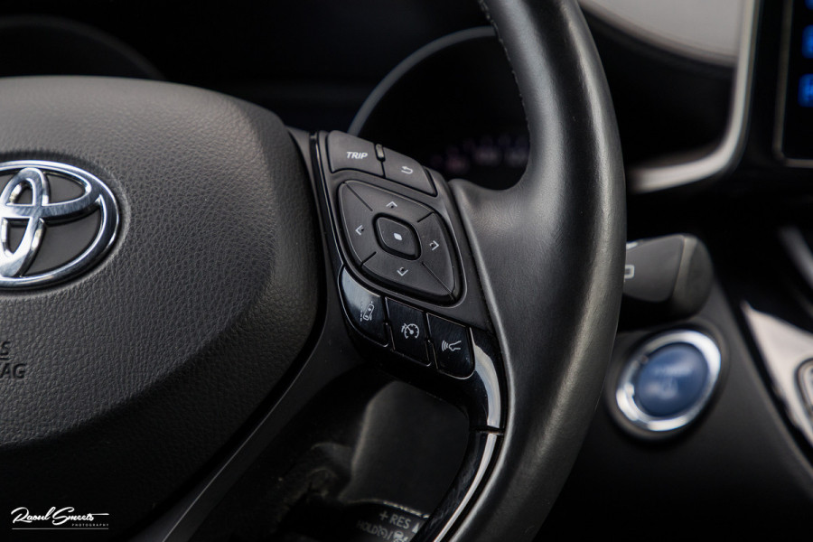 Toyota C-HR 1.8 Hybrid Team D | Cruise control | Blis | Keyless entry | Premium pack |