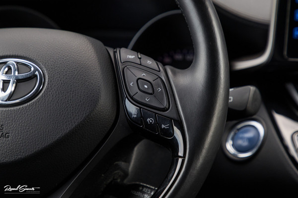 Toyota C-HR 1.8 Hybrid Team D | Cruise control | Blis | Keyless entry | Premium pack |