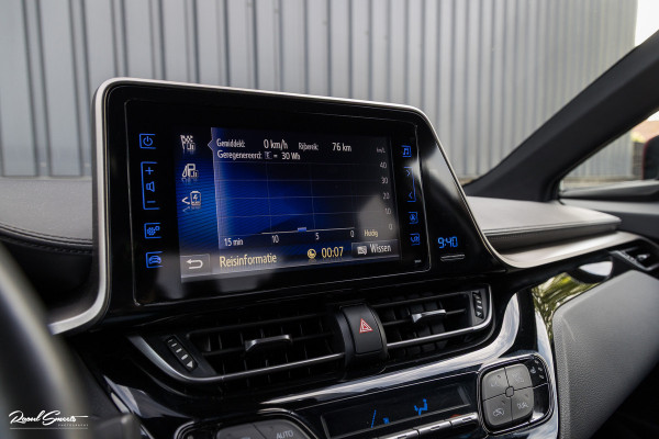 Toyota C-HR 1.8 Hybrid Team D | Cruise control | Blis | Keyless entry | Premium pack |