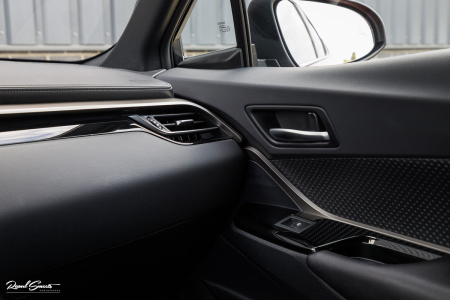 Toyota C-HR 1.8 Hybrid Team D | Cruise control | Blis | Keyless entry | Premium pack |