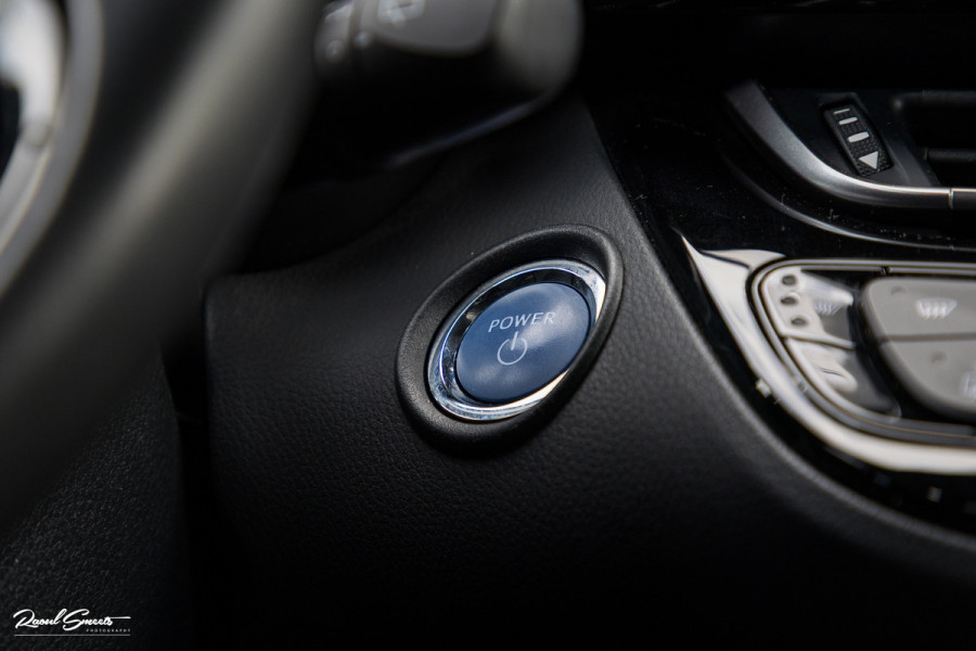 Toyota C-HR 1.8 Hybrid Team D | Cruise control | Blis | Keyless entry | Premium pack |