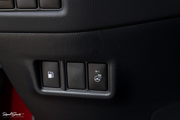 Toyota C-HR 1.8 Hybrid Team D | Cruise control | Blis | Keyless entry | Premium pack |