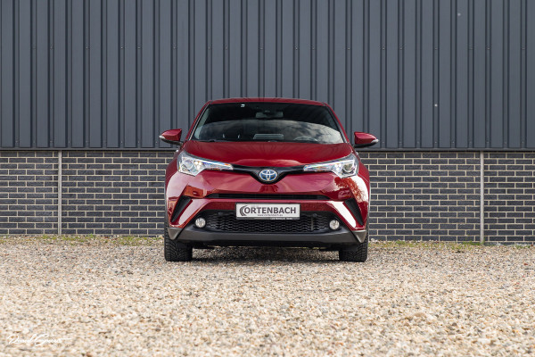 Toyota C-HR 1.8 Hybrid Team D | Cruise control | Blis | Keyless entry | Premium pack |