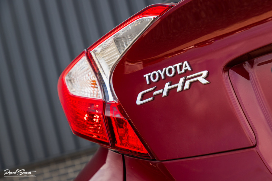 Toyota C-HR 1.8 Hybrid Team D | Cruise control | Blis | Keyless entry | Premium pack |