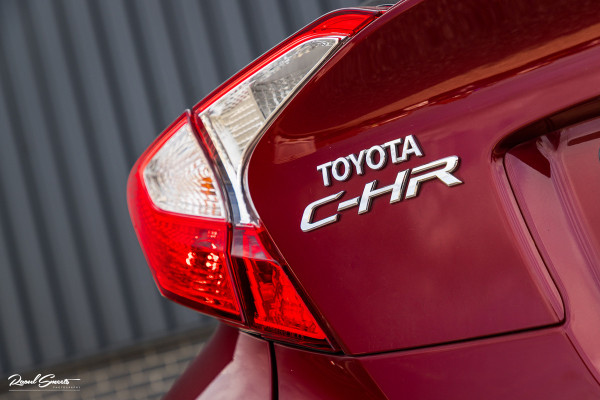 Toyota C-HR 1.8 Hybrid Team D | Cruise control | Blis | Keyless entry | Premium pack |