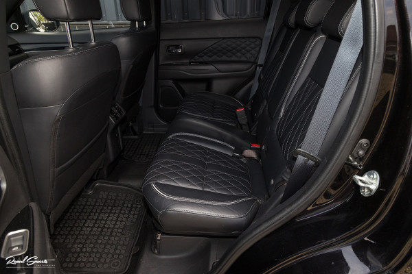 Mitsubishi Outlander 2.4 PHEV Instyle | Adaptieve cruise | Panorama dak | Blis | Trekhaak |