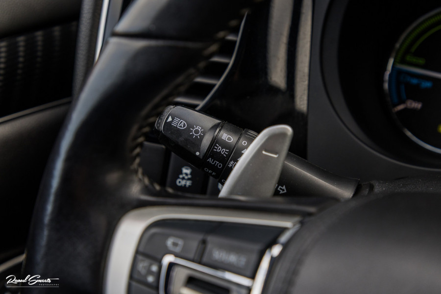 Mitsubishi Outlander 2.4 PHEV Instyle | Adaptieve cruise | Panorama dak | Blis | Trekhaak |