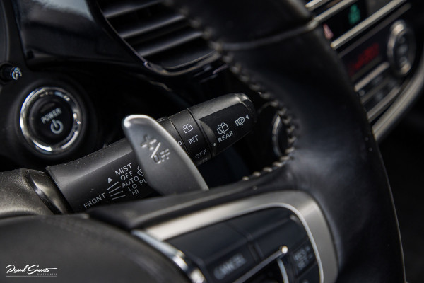 Mitsubishi Outlander 2.4 PHEV Instyle | Adaptieve cruise | Panorama dak | Blis | Trekhaak |