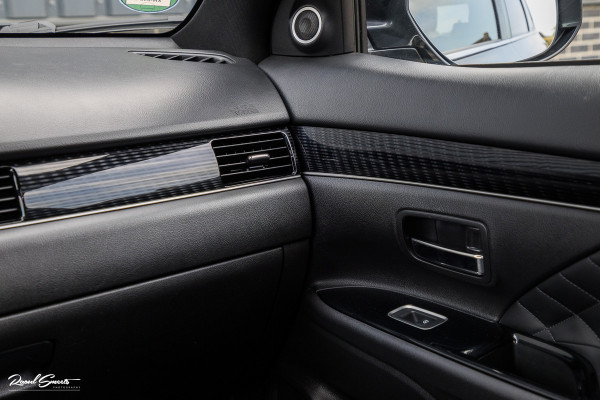 Mitsubishi Outlander 2.4 PHEV Instyle | Adaptieve cruise | Panorama dak | Blis | Trekhaak |