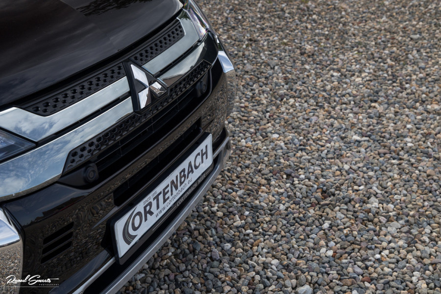 Mitsubishi Outlander 2.4 PHEV Instyle | Adaptieve cruise | Panorama dak | Blis | Trekhaak |