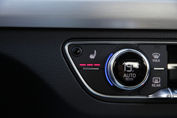 Audi Q5 55 TFSI e quattro Competition |Luchtver.|Trekh.|Matrix|Carplay