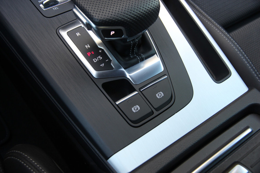 Audi Q5 55 TFSI e quattro Competition |Luchtver.|Trekh.|Matrix|Carplay