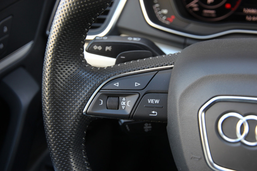 Audi Q5 55 TFSI e quattro Competition |Luchtver.|Trekh.|Matrix|Carplay