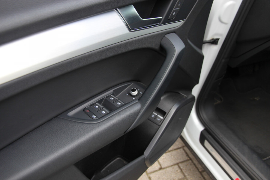 Audi Q5 55 TFSI e quattro Competition |Luchtver.|Trekh.|Matrix|Carplay