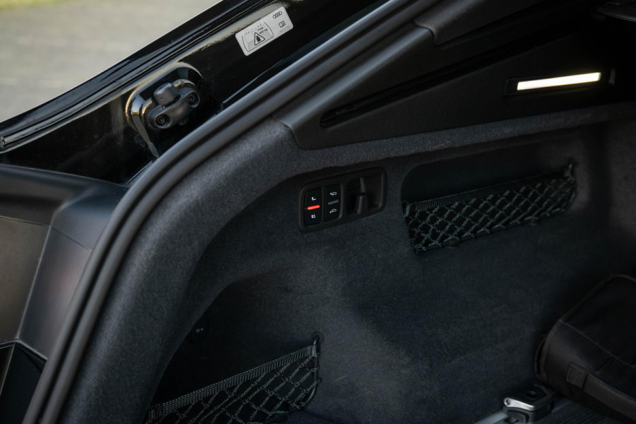 Audi Q8 55 TFSI e quattro S-Line Nightvision Softclose SQ8