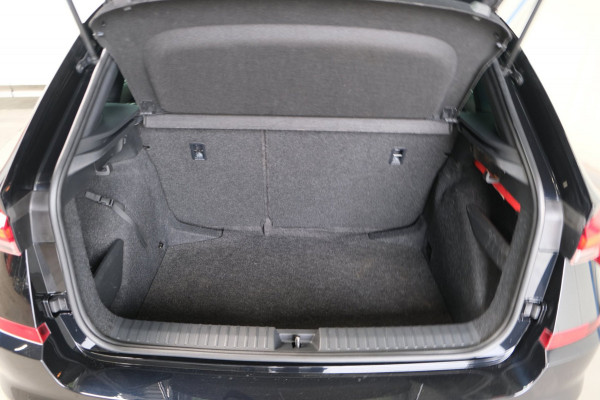 Škoda Kamiq 1.0 TSI Sport Business - N.A.P. Airco, Cruise, PDC, Carplay.