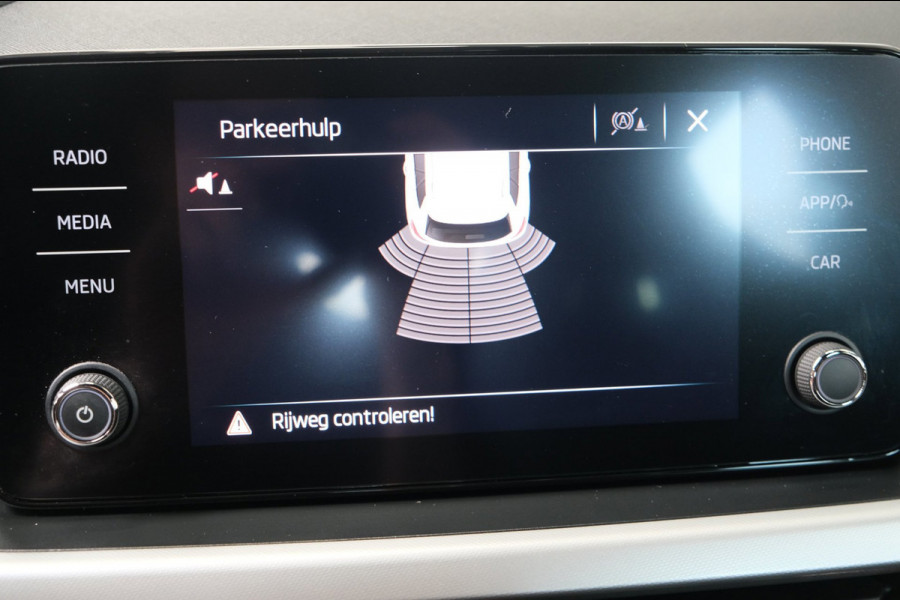 Škoda Kamiq 1.0 TSI Sport Business - N.A.P. Airco, Cruise, PDC, Carplay.