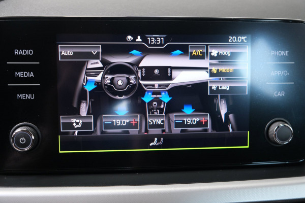 Škoda Kamiq 1.0 TSI Sport Business - N.A.P. Airco, Cruise, PDC, Carplay.