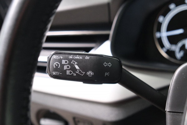 Škoda Kamiq 1.0 TSI Sport Business - N.A.P. Airco, Cruise, PDC, Carplay.