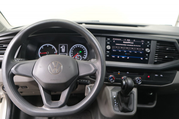 Volkswagen Transporter 2.0 TDI L2H1 150PK 28 Automaat - N.A.P. Airco, Cruise, Navi, PDC.