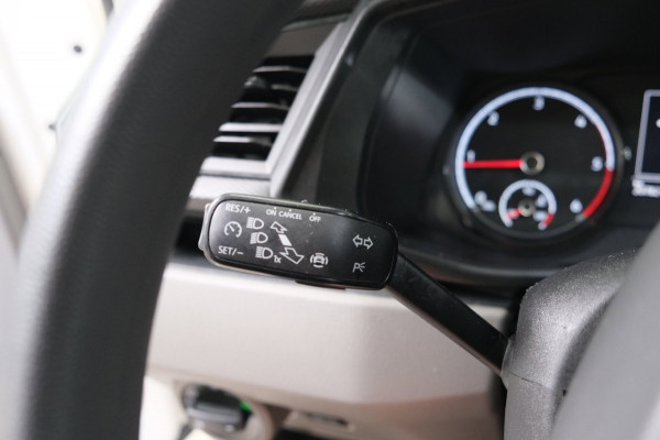 Volkswagen Transporter 2.0 TDI L2H1 150PK 28 Automaat - N.A.P. Airco, Cruise, Navi, PDC.