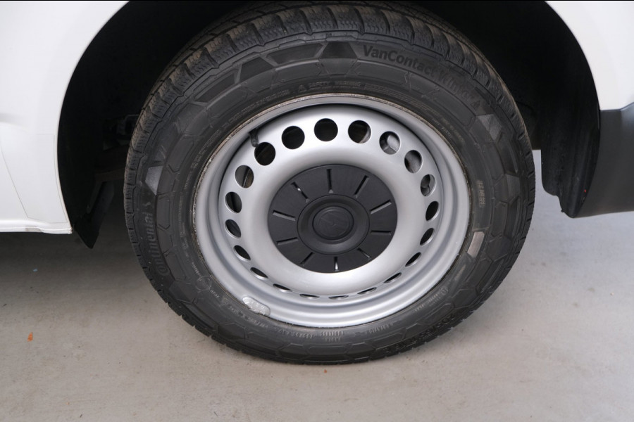 Volkswagen Transporter 2.0 TDI L2H1 150PK 28 Automaat - N.A.P. Airco, Cruise, Navi, PDC.